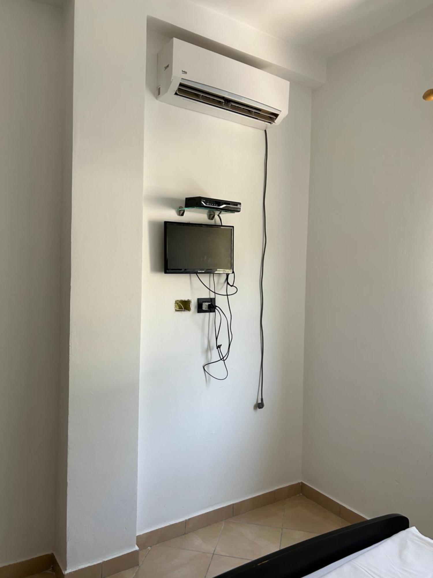 Hotel Mehillaj Borsh Kültér fotó